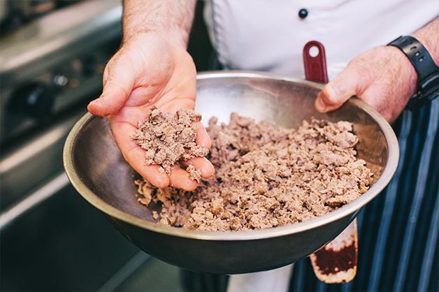 Step 1 Place your mince in a gastro and cook in oven at 200 degrees until brown crust forms on surface and cooked all the way through.