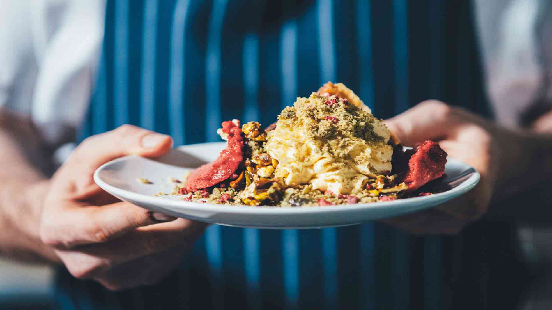 Raspberry and Pistachio Cheesecake