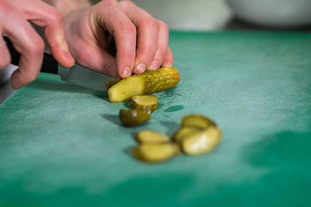 Slicing the pickles
