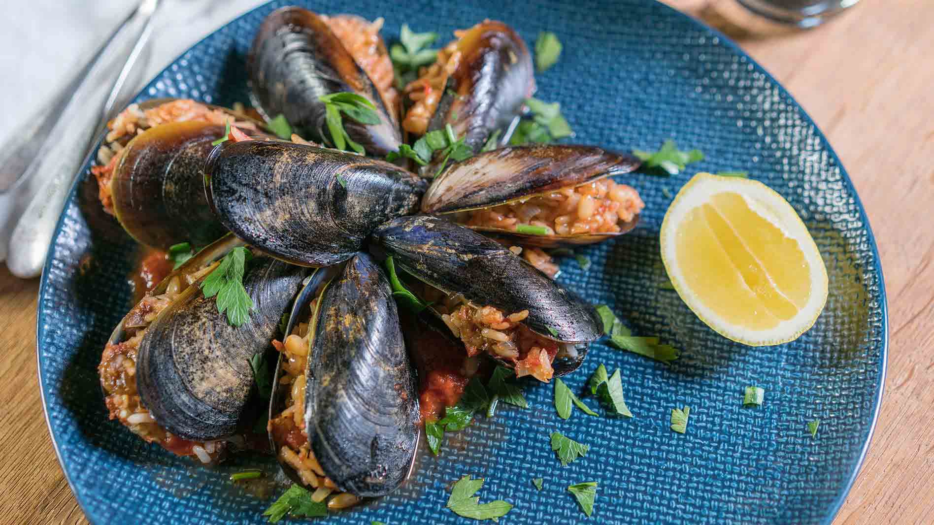 Midye Dolma - Stuffed Mussels Turkish Style