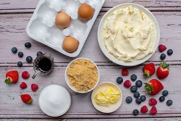 Raw ingredients for the baked cheesecake