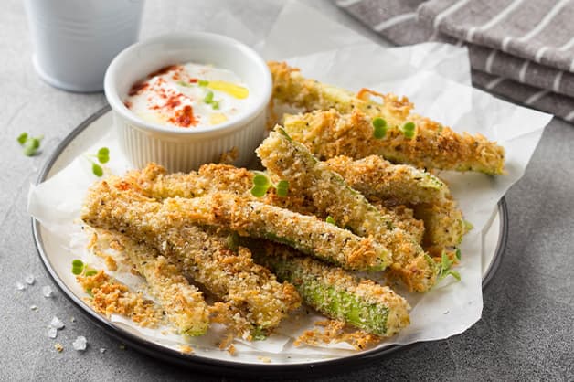 Vegetables coated with breadcrumbs and fried