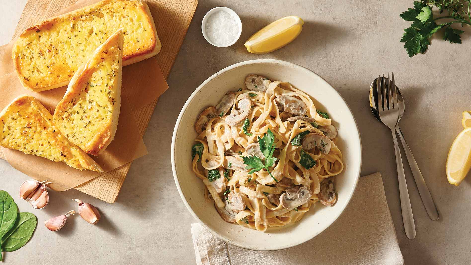 Creamy Vegan Mushroom Fettuccine