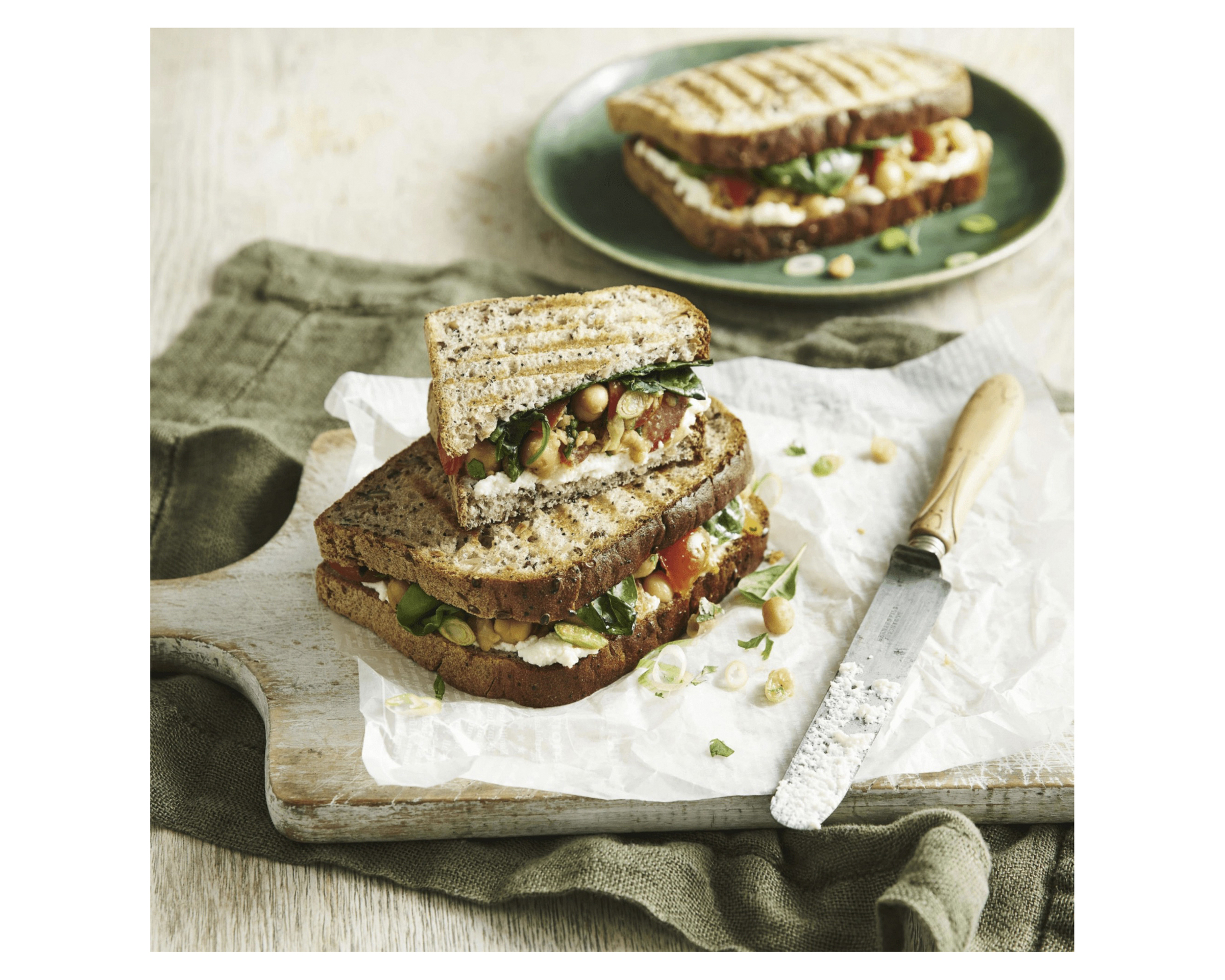 Buttercup Sandwich Multigrain 700 g